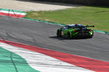 Scarperia, İtalya - 29 Eylül 2024: DKR ENGINEERING takımından Oreca 07 Gibson LATORRE-BOLUKBASI tarafından Mugello 'nun 4h..