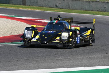Scarperia, İtalya - 29 Eylül 2024: RIED-CAPIETTO-CAIROLI tarafından üretilen IRON LYNX ekibinden Oreca 07 Gibson Mugello 'nun 4h..