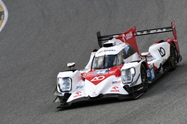 Scarperia, İtalya - 29 Eylül 2024: AO BY TF ABD takımından Oreca 07 Gibson, EDGAR-DELETRAZ-KUBICA tarafından Mugello 'nun saat 4: 00' ünde harekete geçti