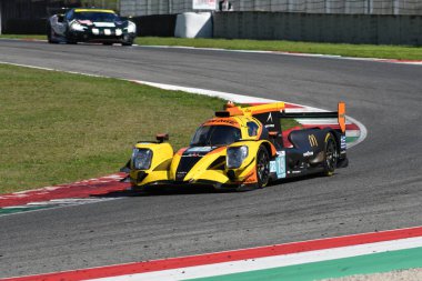 Scarperia, İtalya - 29 Eylül 2024: WELLS-BELL-VAUTIER ekiplerinden Oreca 07 Gibson Mugello 'nun 4h.