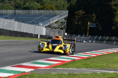 Scarperia, İtalya - 29 Eylül 2024: WELLS-BELL-VAUTIER ekiplerinden Oreca 07 Gibson Mugello 'nun 4h.