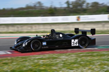 Scarperia, 5 Nisan 2024: Cesaret C60 yılı 2005 Mugello Classic 2024 sırasında İtalya 'daki Mugello Pisti' nde.