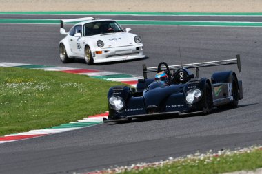 Scarperia, 5 Nisan 2024: Cesaret C60 yılı 2005 Mugello Classic 2024 sırasında İtalya 'daki Mugello Pisti' nde.