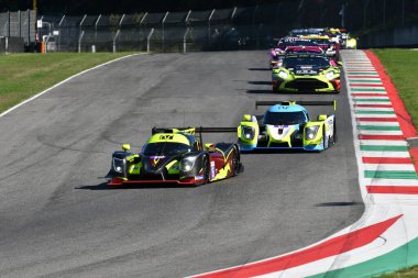 Scarperia, İtalya - 29 Eylül 2024: ELMS 4 saatlik Mugello Yarışı sırasında LMP3 Prototipleri.