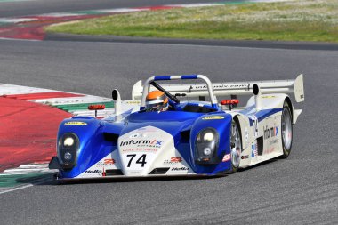 Scarperia, 5 Nisan 2024: Reynard 01Q yılı 2000 Mugello Classic 2024 'te İtalya' daki Mugello Pisti 'nde.