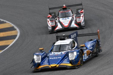 Scarperia, İtalya - 29 Eylül 2024: IDEC Spor Ekibi 'nden Oreca 07 Gibson, PINO-DE GERUS-VAN UITERT, Mugello' nun 4h..