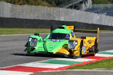 Scarperia, İtalya - 29 Eylül 2024: INTER EUROPOL COMPETITION ekibinden Oreca 07 Gibson GRAY-NOVALAK-GHIOTTO tarafından yürütülüyor.