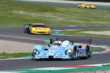 Scarperia, 5 Nisan 2024: Cesaret C65 yıl 2005 Mugello Classic 2024 sırasında İtalya 'daki Mugello Pisti' nde.