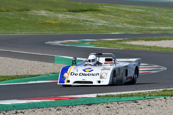 Scarperia, İtalya - 5 Nisan 2024: Mugello Pisti 'nde Mugello Classic 2024 sırasında B36..