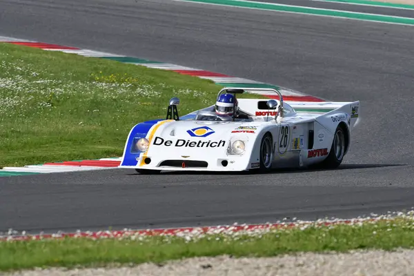 Scarperia, İtalya - 5 Nisan 2024: Mugello Pisti 'nde Mugello Classic 2024 sırasında B36..