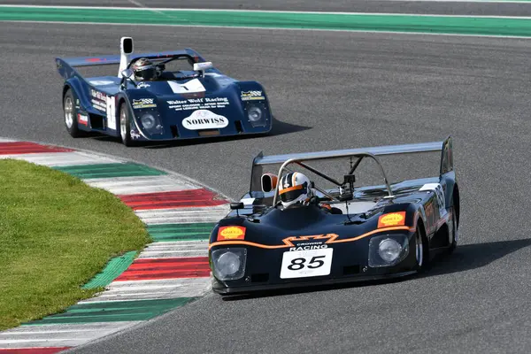 Scarperia, İtalya - 5 Nisan 2024: Lola T292 yıl 1973 Mugello Classic 2024 'te Mugello Pisti' nde.
