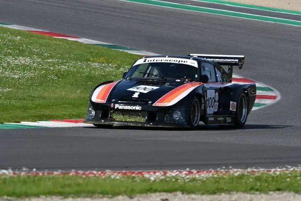 Scarperia, İtalya - 5 Nisan 2024: Porsche 935 K3 yıl 1980 Mugello Classic 2024 Mugello Circuit 'te.