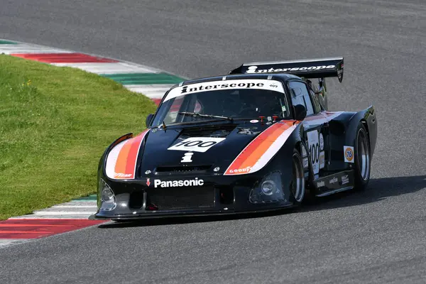 Scarperia, İtalya - 5 Nisan 2024: Porsche 935 K3 yıl 1980 Mugello Classic 2024 Mugello Circuit 'te.