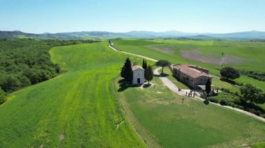Pienza yakınlarındaki Vitaleta Kilisesi 'nde. Toskana, İtalya.