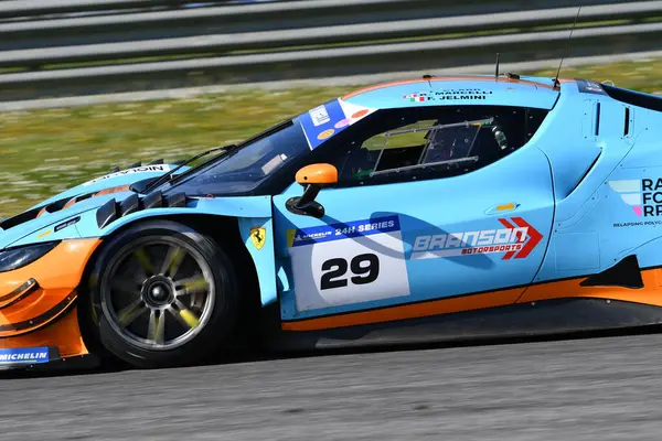 Scarperia, İtalya - 20 Mart 2025: Pellin Yarış Takımı 'ndan Ferrari 296 GT3 Marcelli-Jelmini-Clark tarafından Mugello Pisti' nde 12: 00 Michelin sırasında kullanıldı