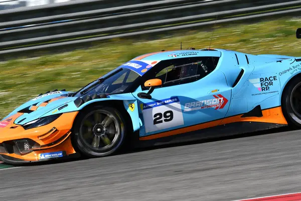 Scarperia, İtalya - 20 Mart 2025: Pellin Yarış Takımı 'ndan Ferrari 296 GT3 Marcelli-Jelmini-Clark tarafından Mugello Pisti' nde 12: 00 Michelin sırasında kullanıldı