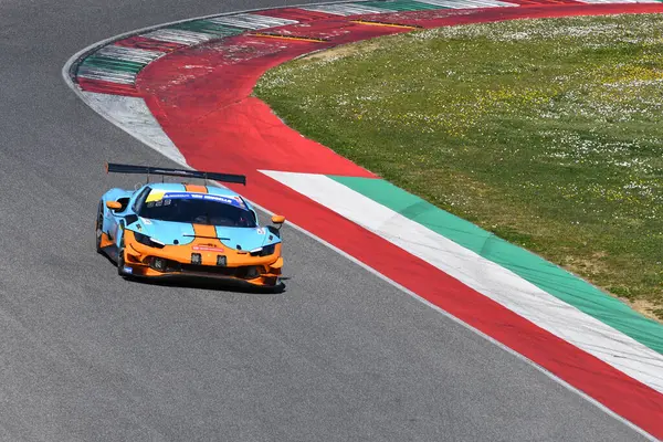 Scarperia, İtalya - 20 Mart 2025: Pellin Yarış Takımı 'ndan Ferrari 296 GT3 Marcelli-Jelmini-Clark tarafından Mugello Pisti' nde 12: 00 Michelin sırasında kullanıldı