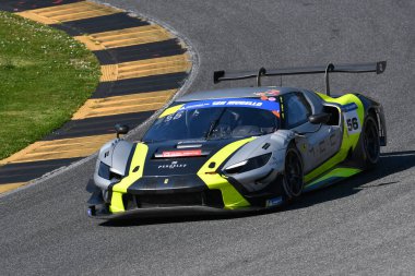 Scarperia, İtalya, 20 Mart 2025: Scuderia Praha takımından Ferrari 296 GT3, Vboh-Krl tarafından Mugello Pisti 'nde 12: 00 Michelin sırasında hareket halinde..