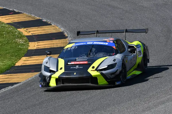 Scarperia, İtalya, 20 Mart 2025: Scuderia Praha takımından Ferrari 296 GT3, Vboh-Krl tarafından Mugello Pisti 'nde 12: 00 Michelin sırasında hareket halinde..