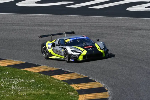 Scarperia, İtalya, 20 Mart 2025: Scuderia Praha takımından Ferrari 296 GT3, Vboh-Krl tarafından Mugello Pisti 'nde 12: 00 Michelin sırasında hareket halinde..