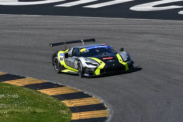 Scarperia, İtalya, 20 Mart 2025: Scuderia Praha takımından Ferrari 296 GT3, Vboh-Krl tarafından Mugello Pisti 'nde 12: 00 Michelin sırasında hareket halinde..
