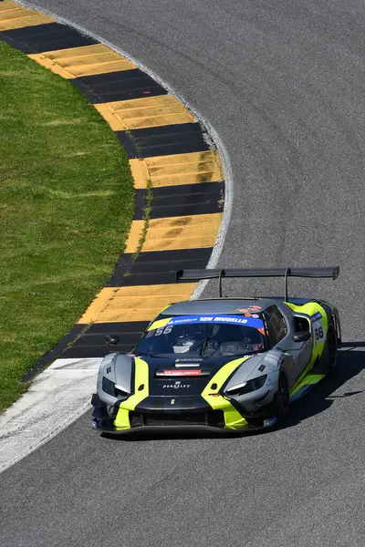 Scarperia, İtalya, 20 Mart 2025: Scuderia Praha takımından Ferrari 296 GT3, Vboh-Krl tarafından Mugello Pisti 'nde 12: 00 Michelin sırasında hareket halinde..