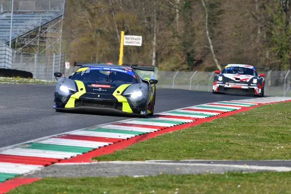 Scarperia, İtalya, 20 Mart 2025: Scuderia Praha takımından Ferrari 296 GT3, Vboh-Krl tarafından Mugello Pisti 'nde 12: 00 Michelin sırasında hareket halinde..