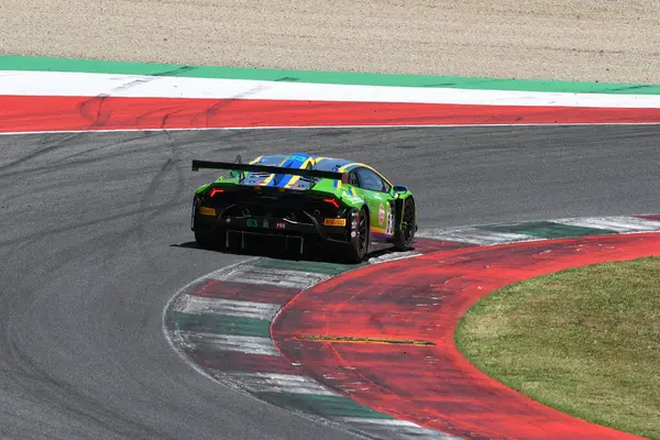 Scarperia, İtalya - 11 Temmuz 2025: Frassineti 'nin VSR sürücüsü Lamborghini Huracan GT3 EVO 2 - İtalyan Şampiyonası sırasında Mugello Pisti' nde düzenlenen GT Endurance etkinliği sırasında Liberati.