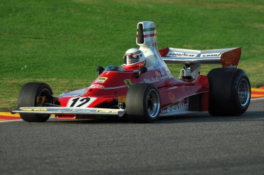 Mugello, İtalya - 27 Ekim 2007: 1975 yılında Ferrari F1 312T ile bilinmeyen koşu eski Niki Lauda Ferrari Yarış Günleri Yılı 2007, İtalya