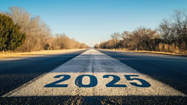 2025 'e giden yol berrak ve aydınlık..