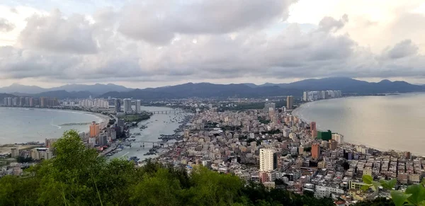 Hong Kong şehrinin hava görüntüsü.