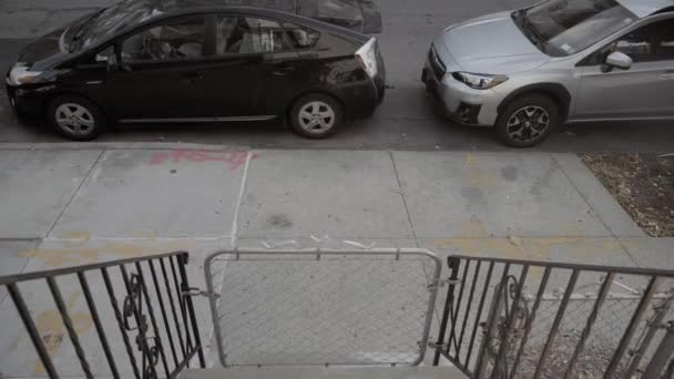 Merdivenlerden Aşağı Bakma Durumu — Stok video