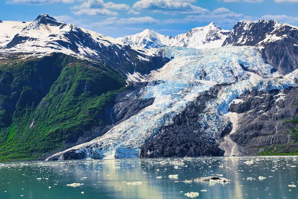 阿拉斯卡美丽的冰川 夏季风景 — 图库照片