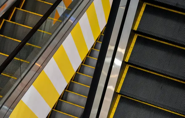 Escalator Dans Centre Commercial Vue Dessus Dans Espace Public Étages — Photo
