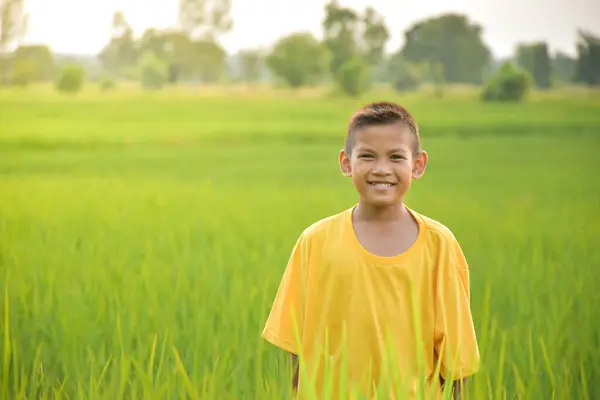 Asiático Jovem Sorriso Bonito Charmoso Uma Sensação Felicidade Diversão Jovem — Fotografia de Stock