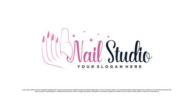 Kadın eli ve şişe ikonu Premium Vector olan güzellik salonu için oje stüdyosu logosu tasarımı