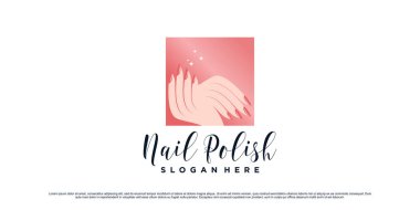 Tırnak cilası logosu. Kadın eli ve kare konsepti Premium Vector olan tırnak sanatları stüdyosu için.