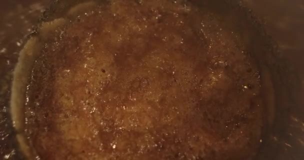 Mexendo Mousse Chocolate Com Uma Espátula Silicone Durante Aquecimento Fogão — Vídeo de Stock