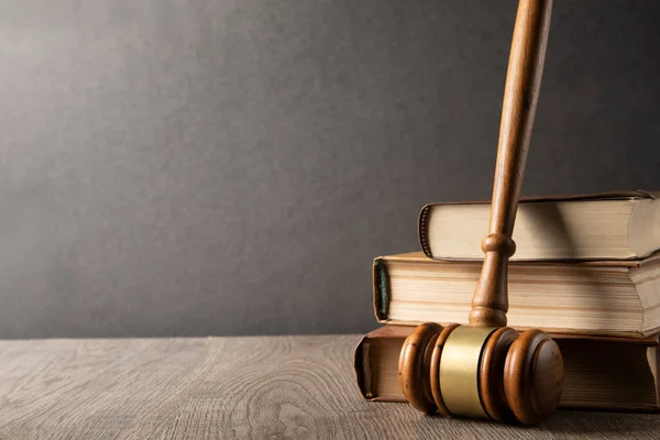 Tokmak ve hukuk kitabı