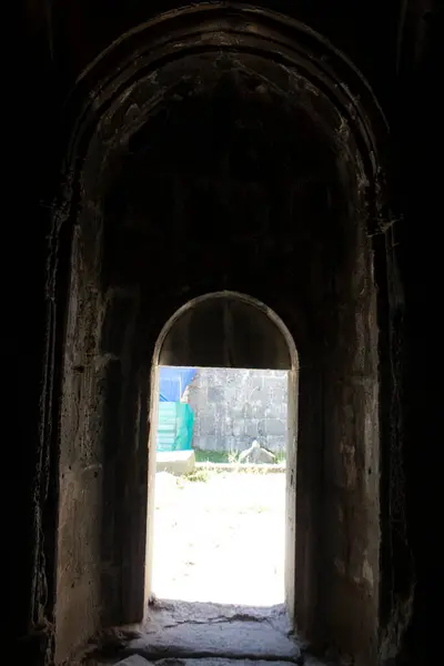 Eski Kudüs şehrinin içinde, en kalabalık şehrin başkenti.