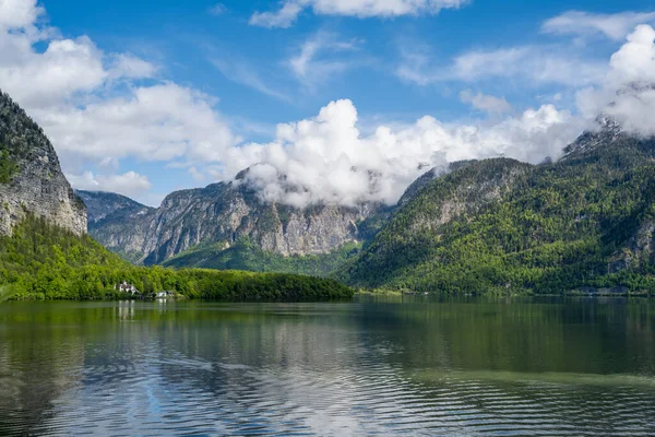 View Lake Hallstatt Austria Its Mountains Blue Sky — Stock Photo, Image