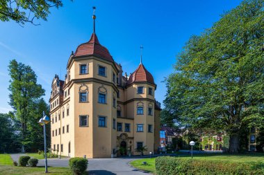 Bertsdorf 'taki Saksonya Eyaleti tren istasyonunun manzarası.
