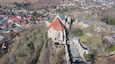 Saksonya-Anhalt 'daki Mansfeld Kalesi' nin hava fotoğrafı.