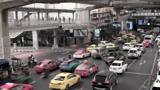 Bts Istasyonundaki Trafik Sıkışıklığı Ile Şehir Caddesinin Kesişme Zamanı Başkent — Stok video