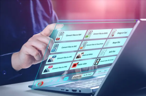 Dosyaları dönüştür ve dijital belge biçimlerini düzenle. Kullanıcılar belgeyi çevrimiçi program platformunda dönüştürüyorlar. Teknoloji kavramı belge dosyalarını PDF, Excel, Doc, resimler, video boyutunu değiştirir.