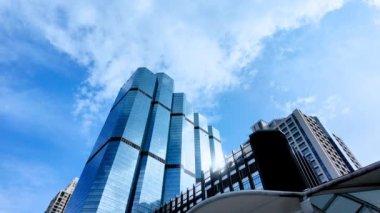 Tayland 'ın başkenti Bangkok' un iş bölgesindeki gökdelenlerin manzarası yükseldi.