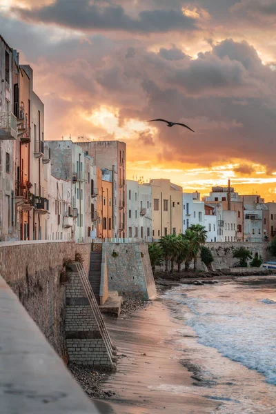 Trapani, Sicilya, İtalya üzerinde gün batımı