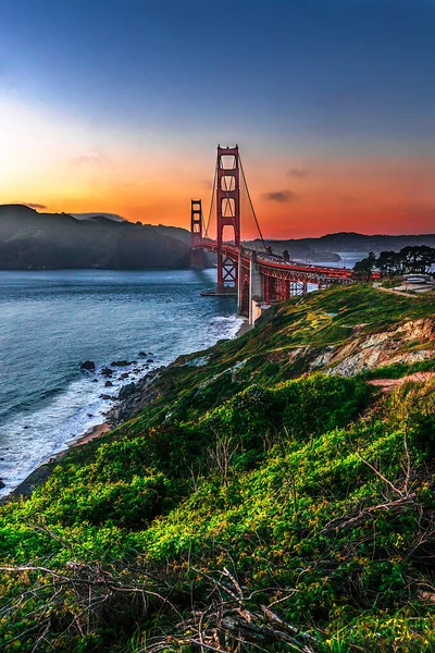 Golden Gate Köprüsü manzarasına gün batımında, San Francisco, Kaliforniya, ABD