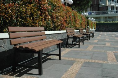 Beyaz arkaplanda izole buğday taneleri
