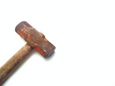 Beyaz arka plan üzerinde kızak çekiç
